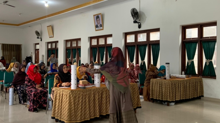UNISA Yogyakarta dan UMY Kolaborasi Capai PHBS Lingkungan dan Pengelolaan Sampah Rumah Tangga