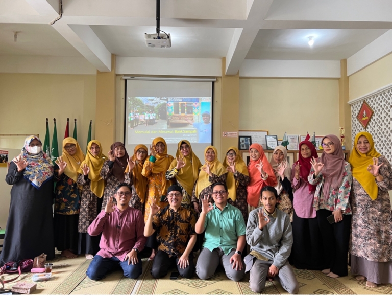 Tingkatkan Produktivitas dan Kesehatan Lingkungan, Unisa Yogyakarta dan LLHPB PCA Gamping Gelar Program PESONA