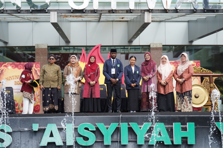 Harmoni Budaya dan Internasionalisasi, Unisa Yogyakarta Sambut Ribuan Mahasiswa Baru