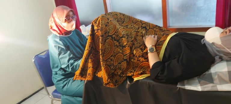 Jangan Takut! Dosen UNISA Yogya Ajak Ibu-Ibu Kenali Tes IVA Cegah Kanker Serviks