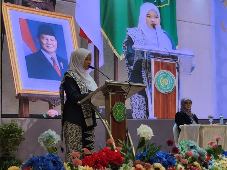 Cerita Fuji Padia Ramdani, Lulusan Unisa Yogyakarta dengan Segudang Prestasi