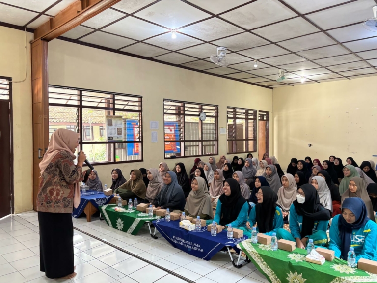 Silent Killer Intai Remaja Putri, Tim UNISA Yogyakarta Blusukan ke Asrama Sleman