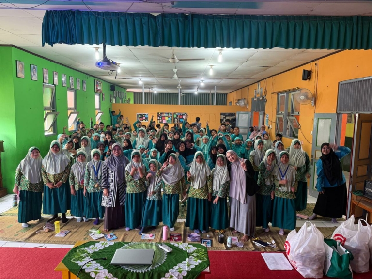 Bukan Tabu Lagi! Ratusan Siswa SD Diberi Materi Kespro Oleh Tim UNISA Yogyakarta