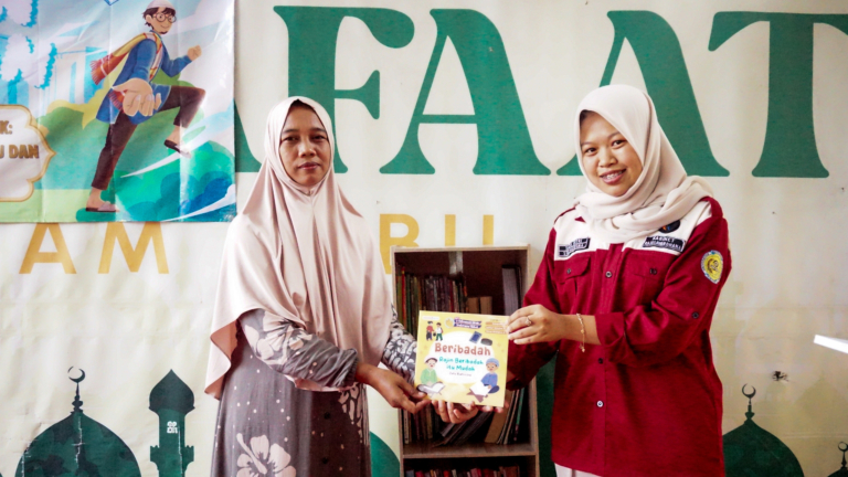 Bina Desa BEM FEISHum Unisa Yogyakarta di Bantul Tanamkan Budaya Baca Buku Sejak Dini