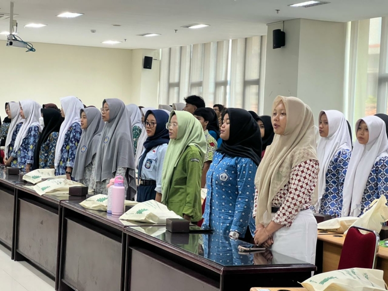 100 Siswa SMA Jajal Kuliah Sehari di UNISA Yogyakarta