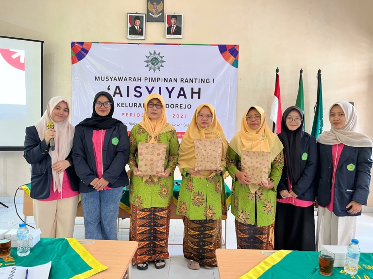 Mahasiswa Baru Ajak Ibu-Ibu Sidorejo Lawan Hipertensi
