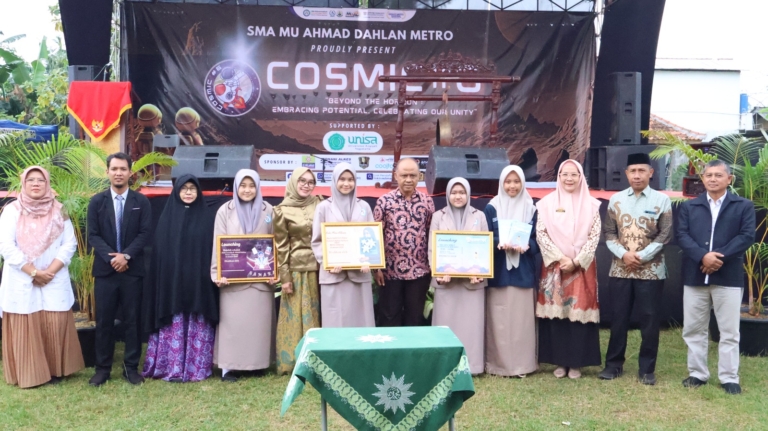 UNISA Yogyakarta Hadir di COSMIC VI SMA Muhammadiyah Ahmad Dahlan Metro