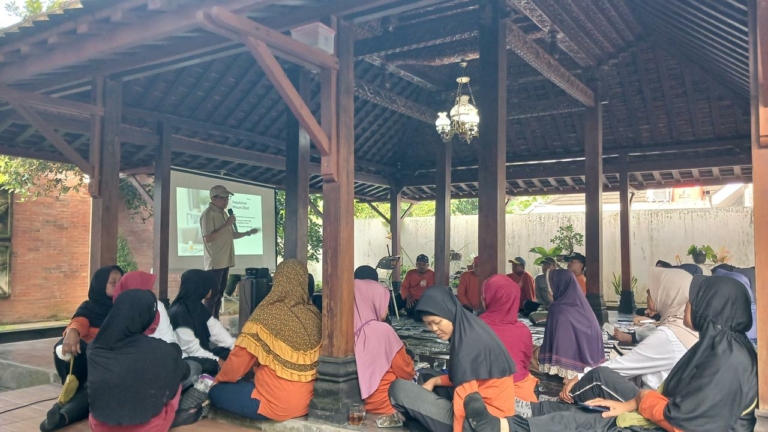 Kolaborasi FIKES UNISA Yogyakarta dan FK UMY Tingkatkan Literasi Digital Kesehatan Lansia di Sleman