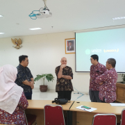 diskusi internasional Diskusi internasional