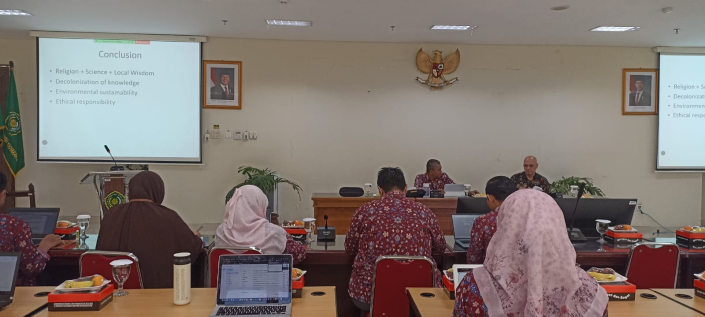 Diskusi internasional